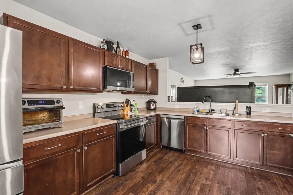 231 Station Hill Street Comstock Charter Township MI 49053
