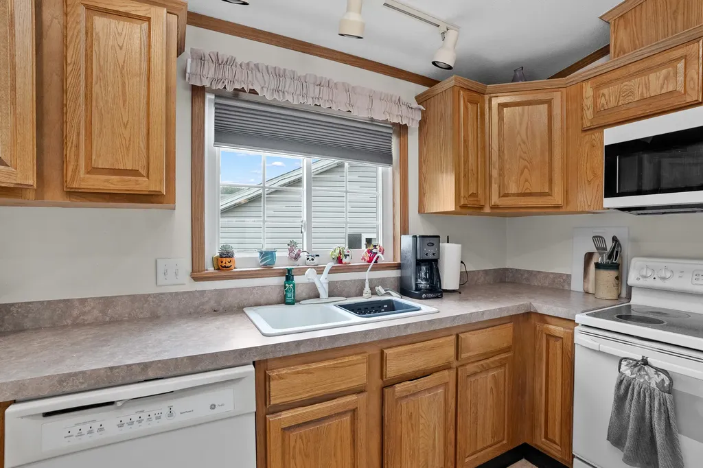 5289 Pine Arbor Ridge Richland Township MI 49004