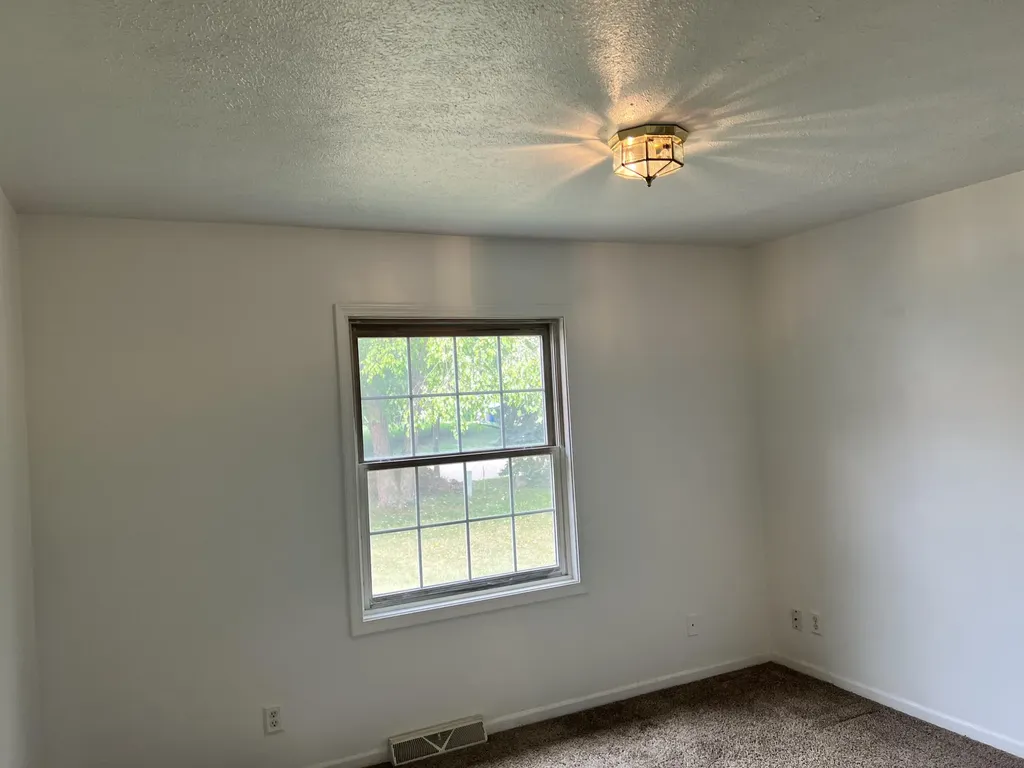 4225 Chelten Avenue Kalamazoo City MI 49006