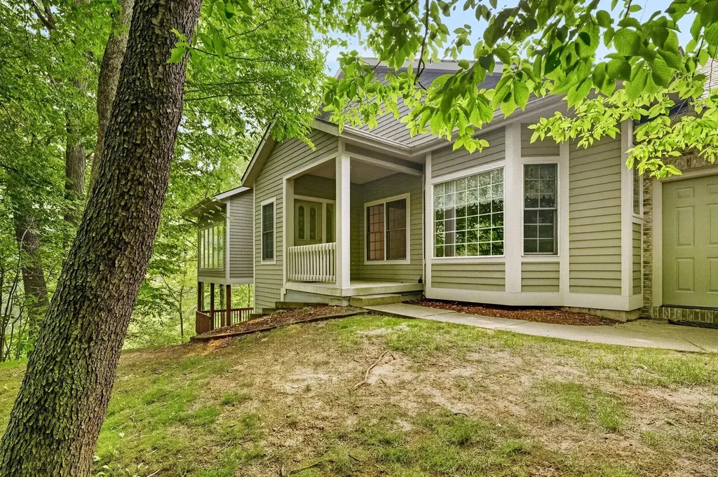 1718 Big Timber Court NE Grand Rapids City MI 49505