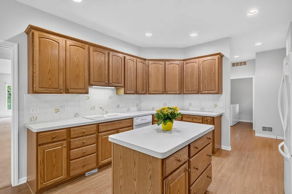 1718 Big Timber Court NE Grand Rapids City MI 49505