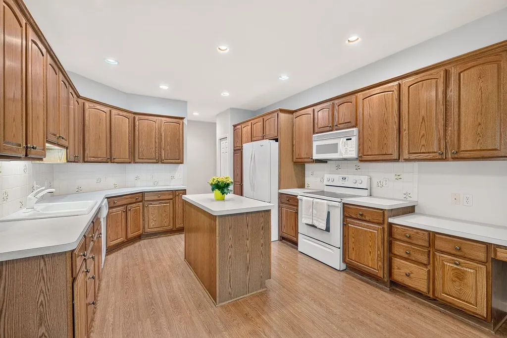 1718 Big Timber Court NE Grand Rapids City MI 49505