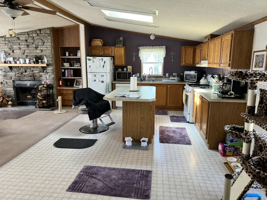 501 N Us 131 Highway #60 White Pigeon Village MI 49099