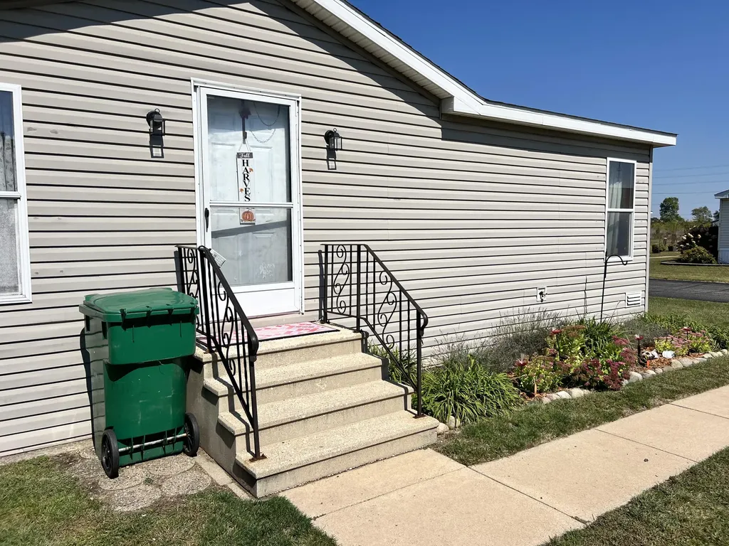 501 N Us 131 Highway #60 White Pigeon Village MI 49099