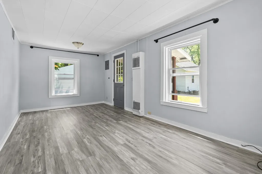 132 & 130 Gilkison Avenue Kalamazoo Charter Township MI 49006
