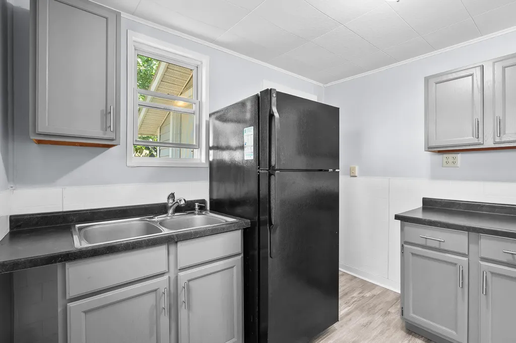 132 & 130 Gilkison Avenue Kalamazoo Charter Township MI 49006