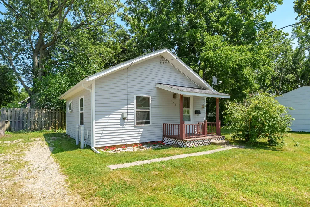 132 & 130 Gilkison Avenue Kalamazoo Charter Township MI 49006