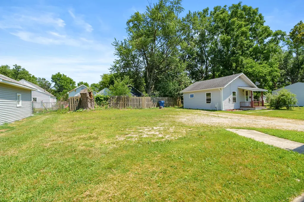132 & 130 Gilkison Avenue Kalamazoo Charter Township MI 49006