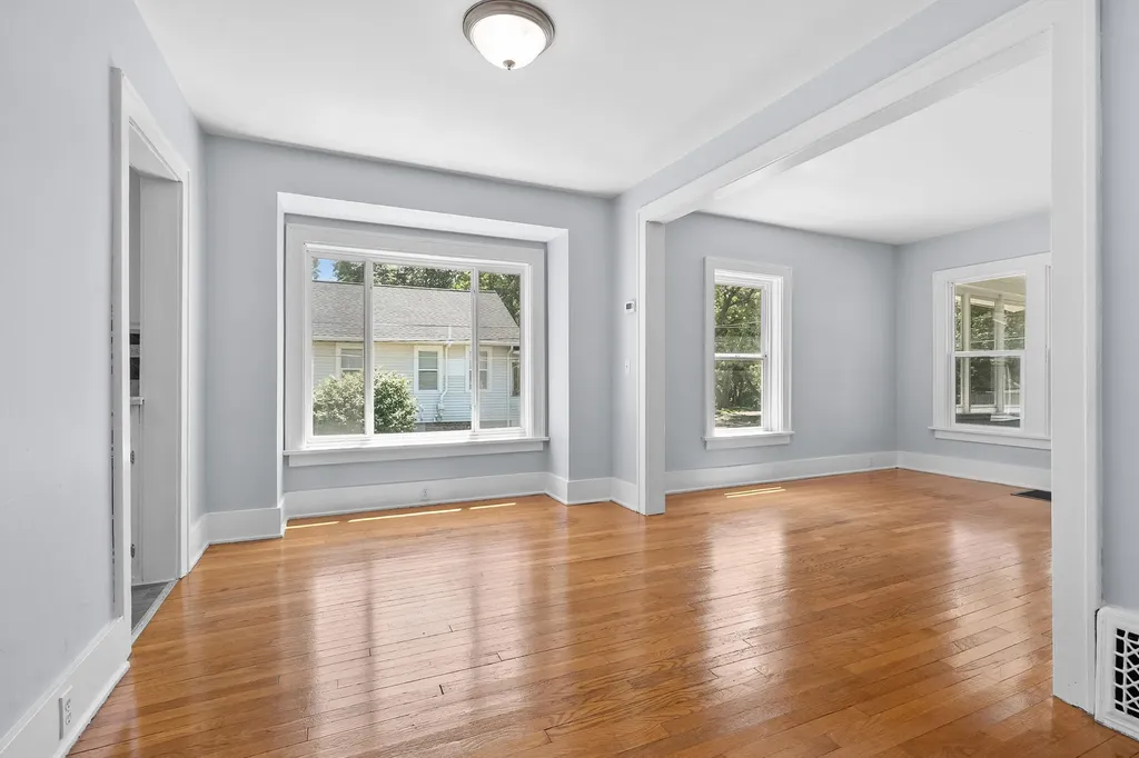 132 & 130 Gilkison Avenue Kalamazoo Charter Township MI 49006