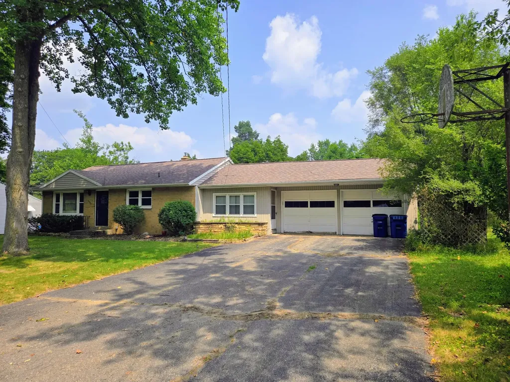 1995 E G Avenue Cooper Charter Township MI 49004