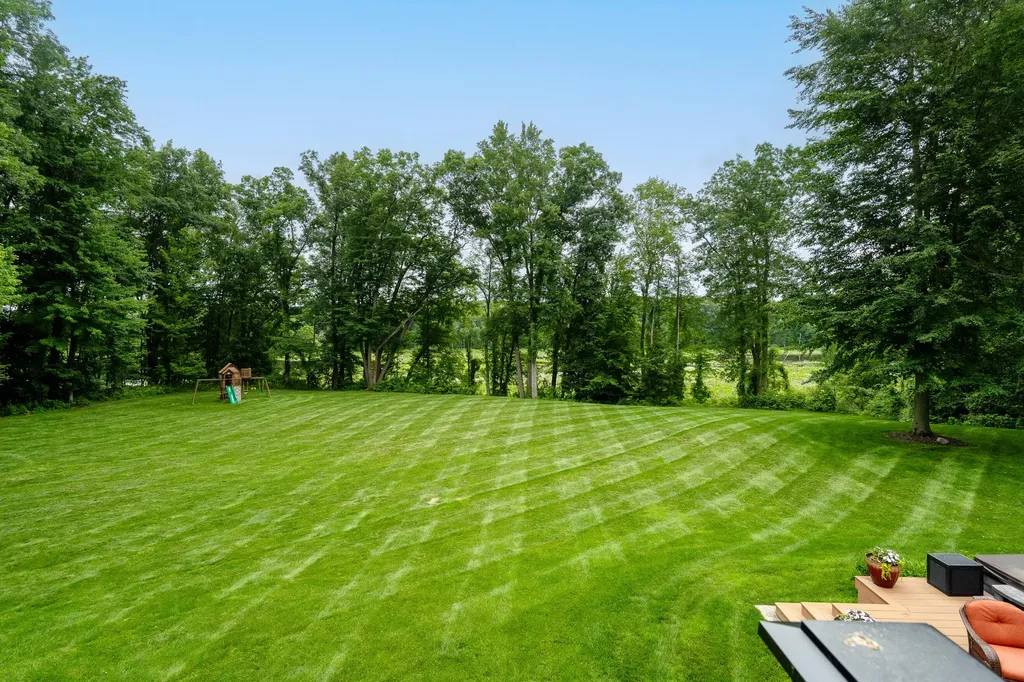 554 Bailey Lake Drive NE Vergennes Township MI 49331