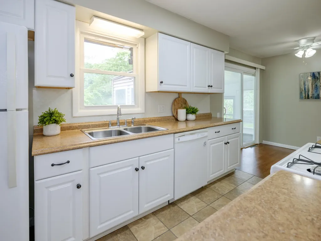 22977 Grandeur Avenue Mattawan Village MI 49071