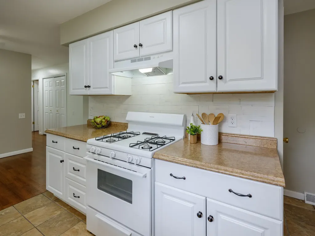 22977 Grandeur Avenue Mattawan Village MI 49071