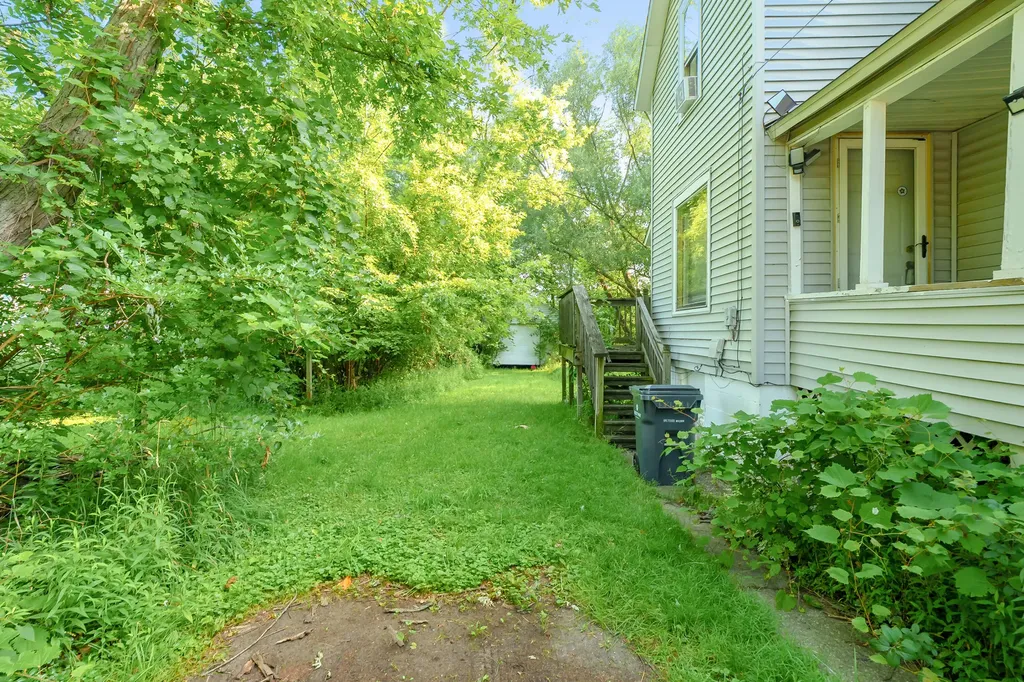 611 Hoek Alley Kalamazoo City MI 49001