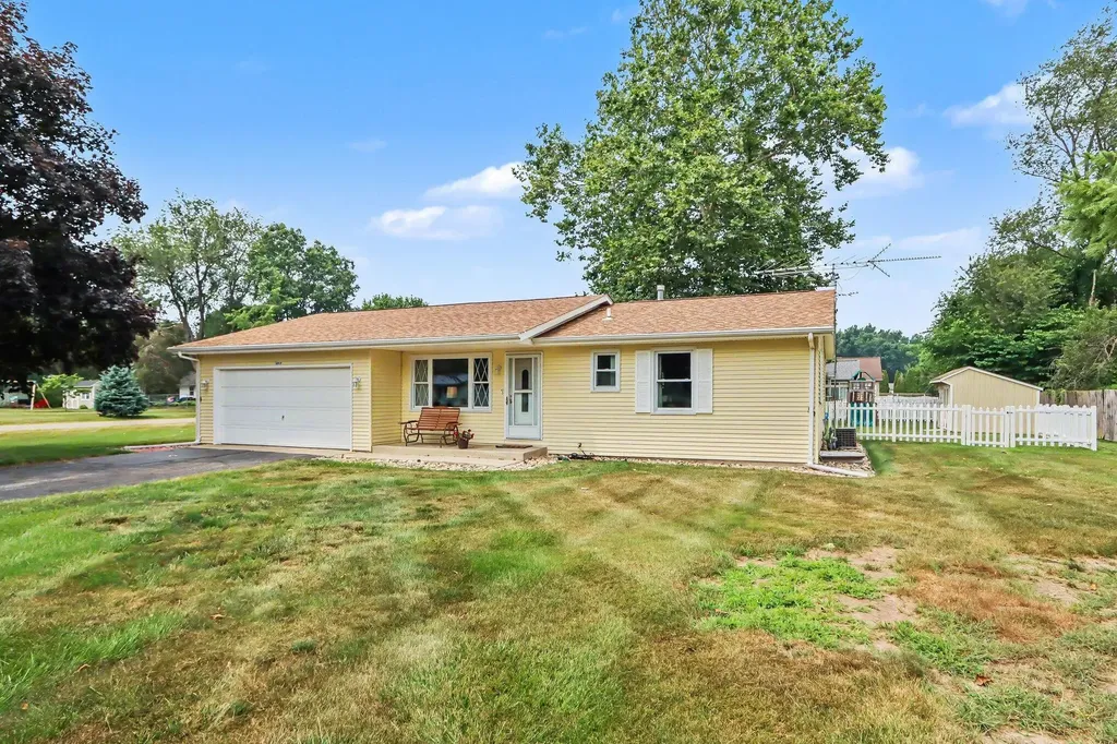 56848 Bow Drive Lockport Township MI 49093
