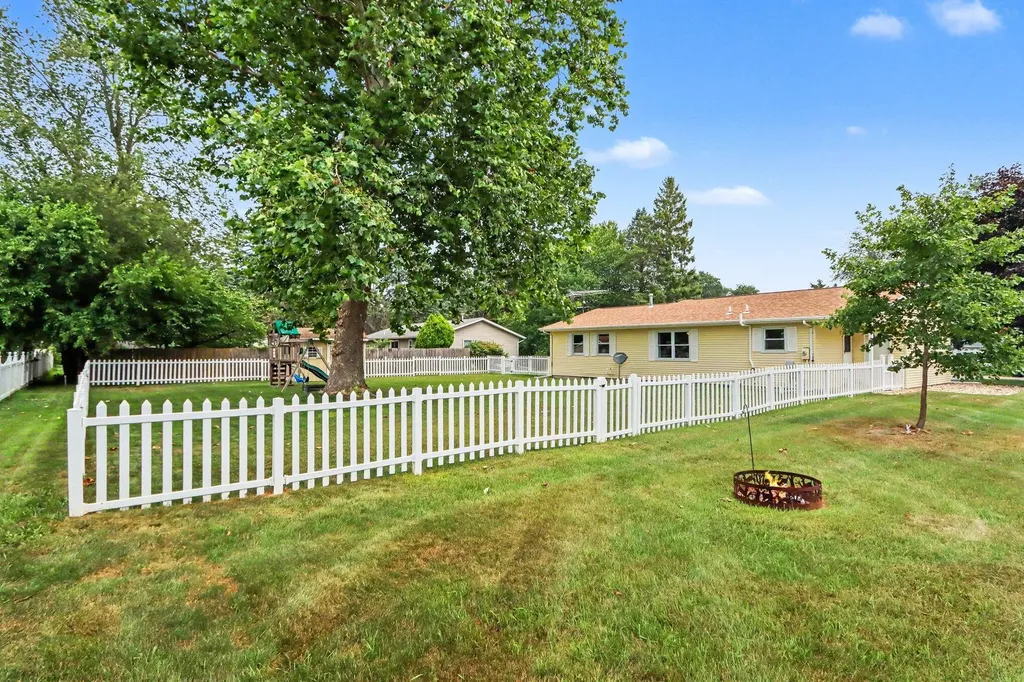 56848 Bow Drive Lockport Township MI 49093