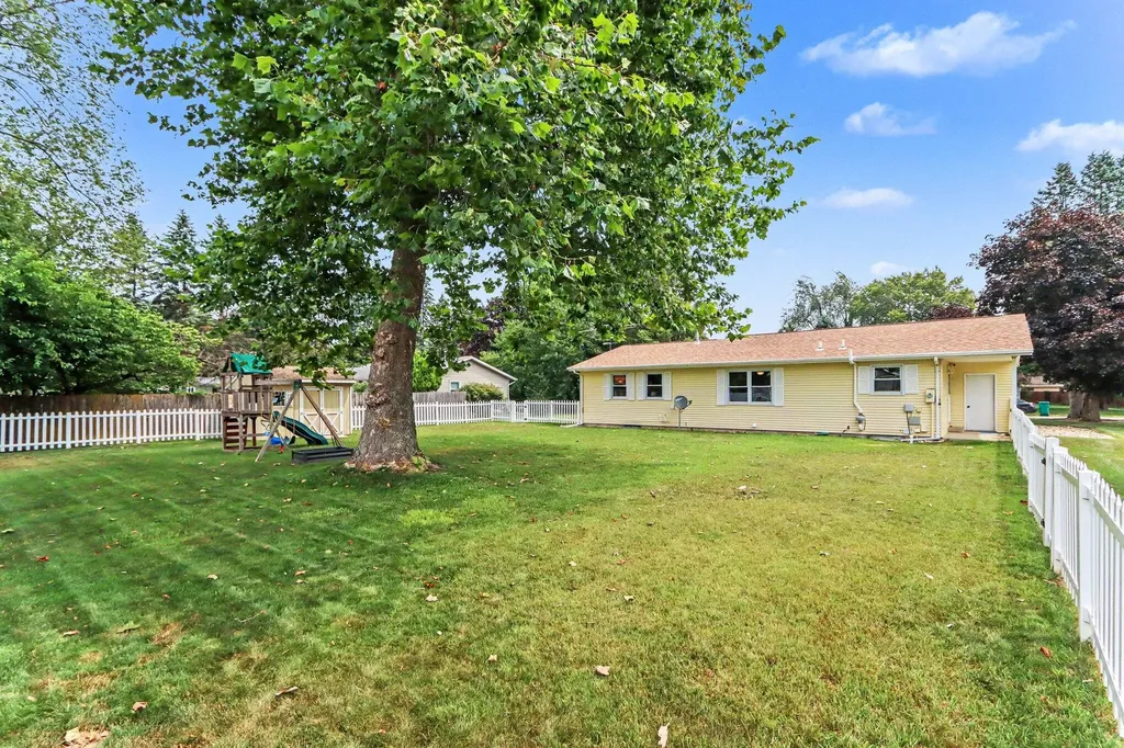 56848 Bow Drive Lockport Township MI 49093