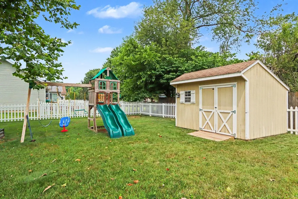 56848 Bow Drive Lockport Township MI 49093