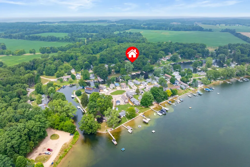 92709 Gravel Lake Drive Porter Township MI 49065