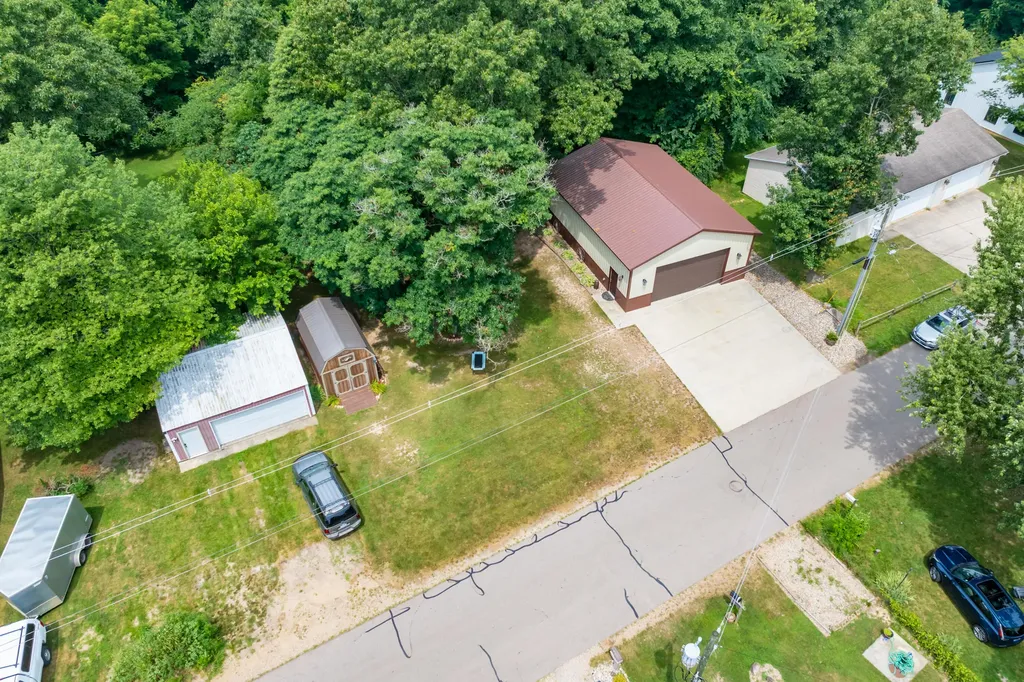 92709 Gravel Lake Drive Porter Township MI 49065