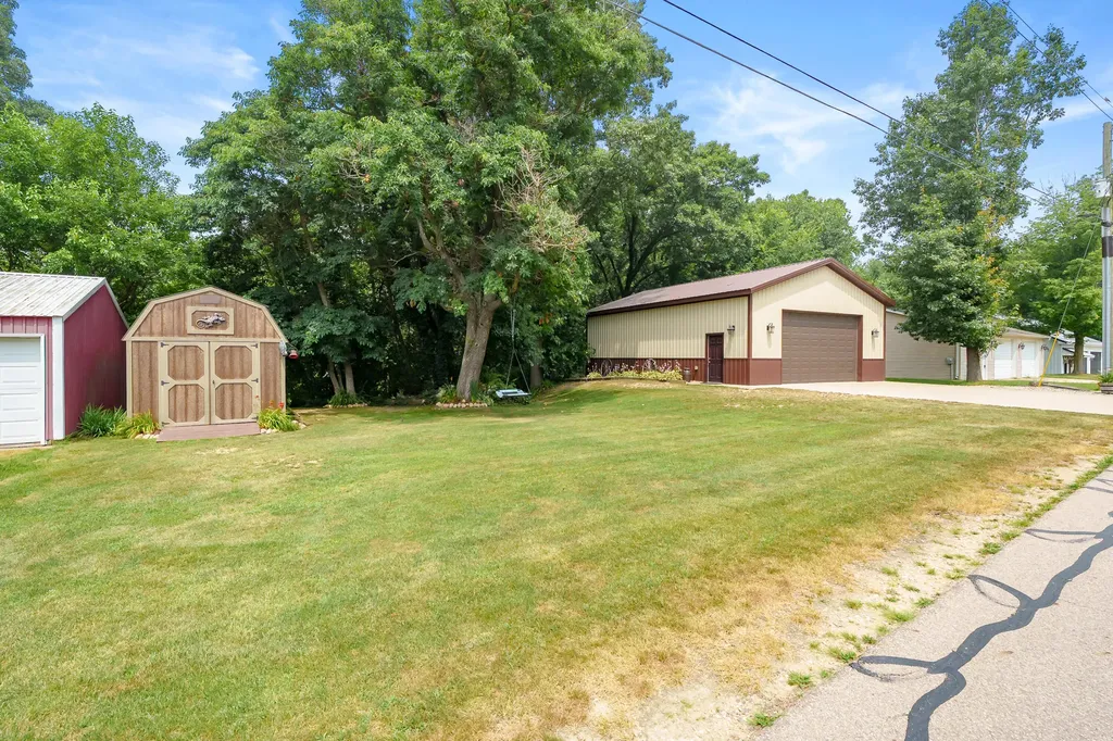 92709 Gravel Lake Drive Porter Township MI 49065