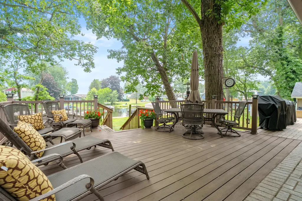 92709 Gravel Lake Drive Porter Township MI 49065