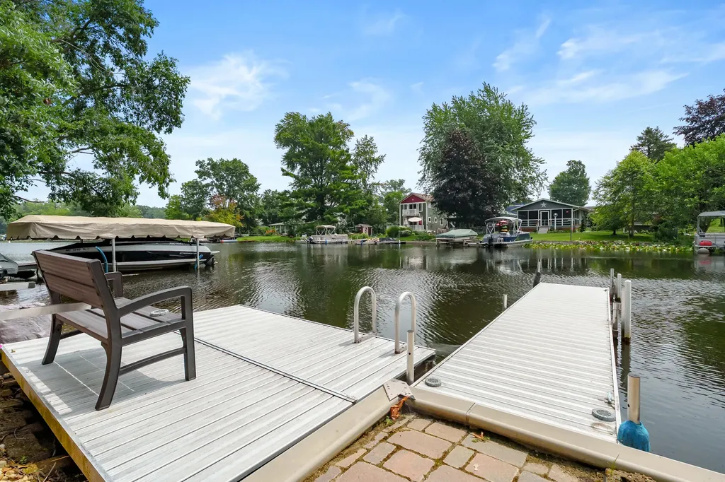 92709 Gravel Lake Drive Porter Township MI 49065