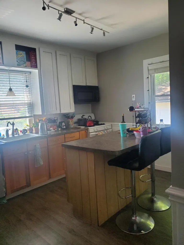 75-77 Woolnough Avenue Battle Creek City MI 49015