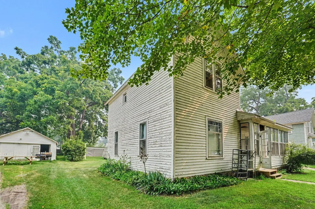 220 Cora Street Allegan City MI 49010