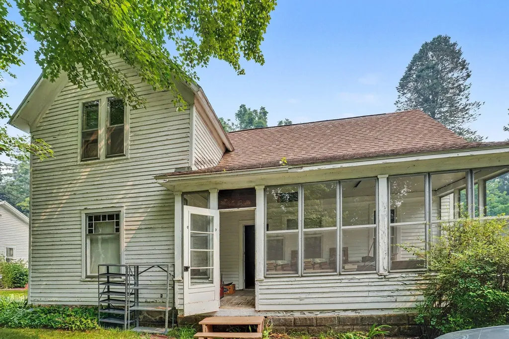 220 Cora Street Allegan City MI 49010