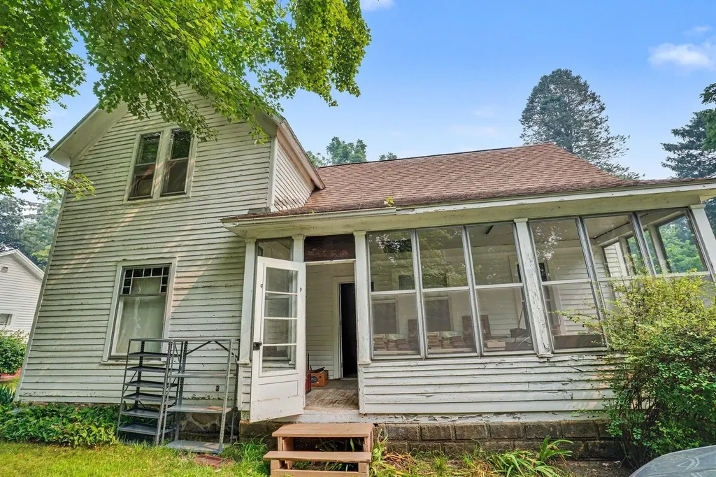 220 Cora Street Allegan City MI 49010