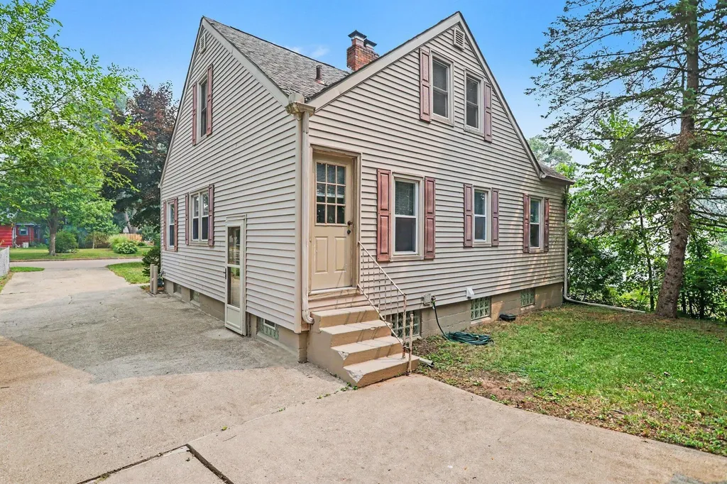 428 Pleasantview Drive Battle Creek City MI 49017