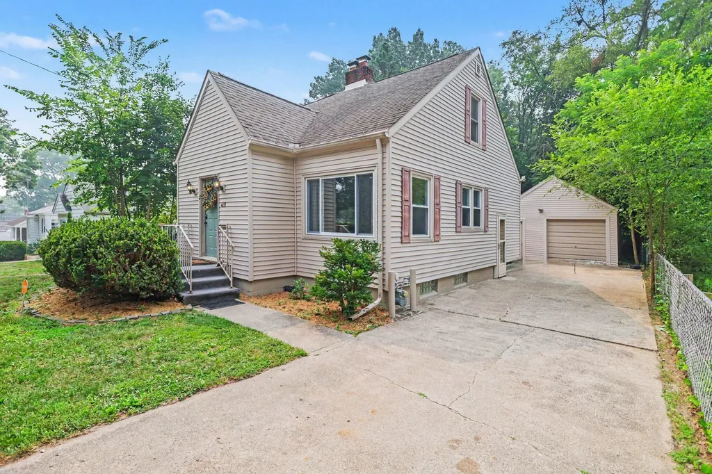 428 Pleasantview Drive Battle Creek City MI 49017