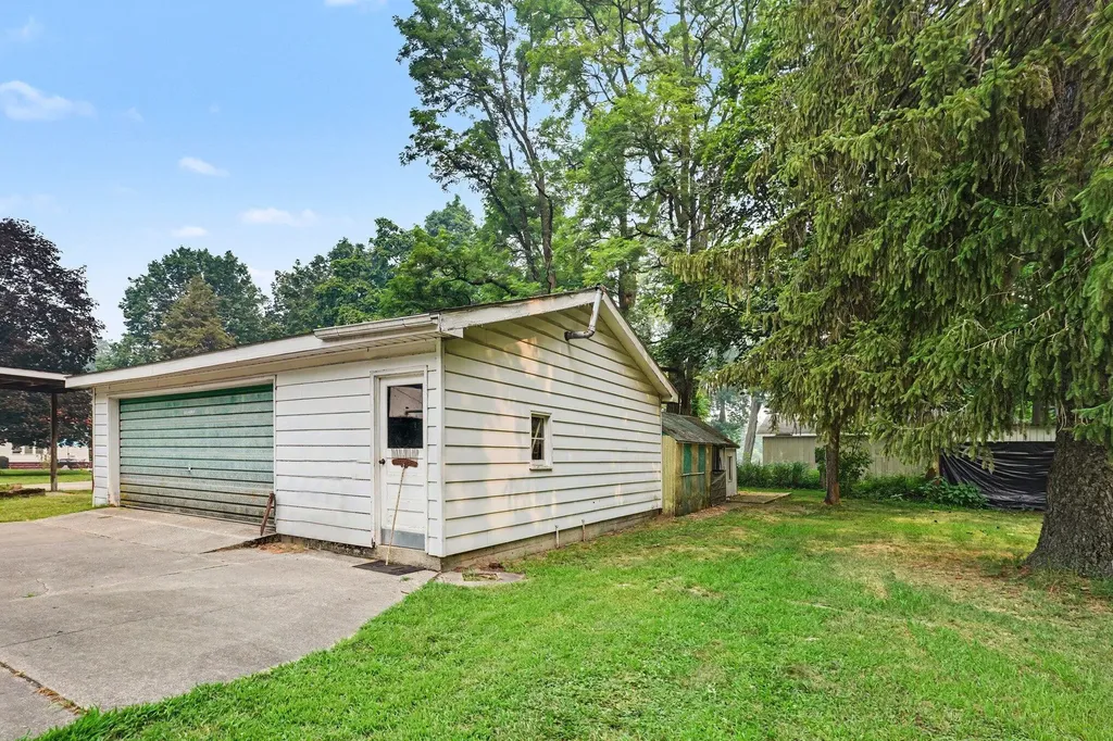 236 Cora Street Allegan City MI 49010