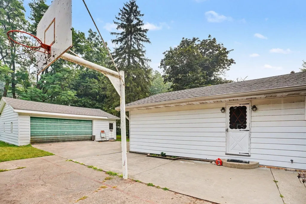236 Cora Street Allegan City MI 49010