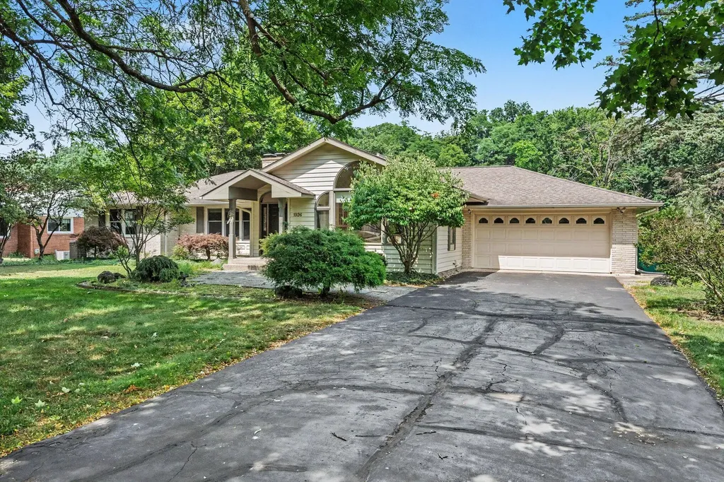 1926 Greenbriar Drive Portage City MI 49024