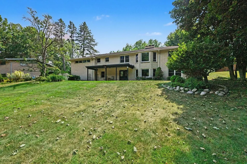 1926 Greenbriar Drive Portage City MI 49024