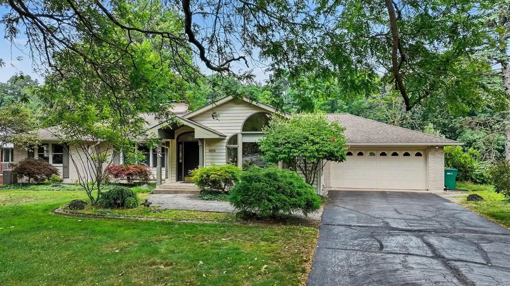 1926 Greenbriar Drive Portage City MI 49024