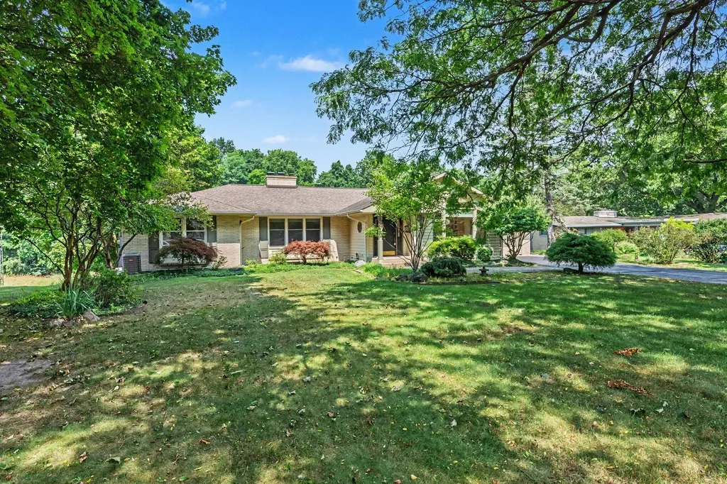 1926 Greenbriar Drive Portage City MI 49024