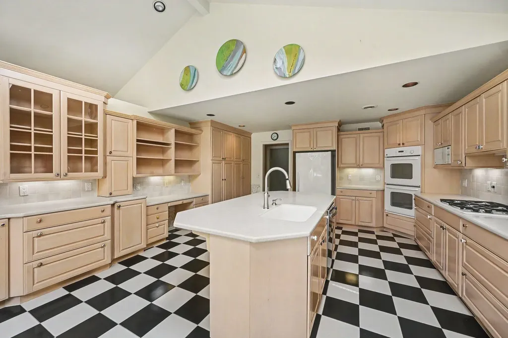 1926 Greenbriar Drive Portage City MI 49024