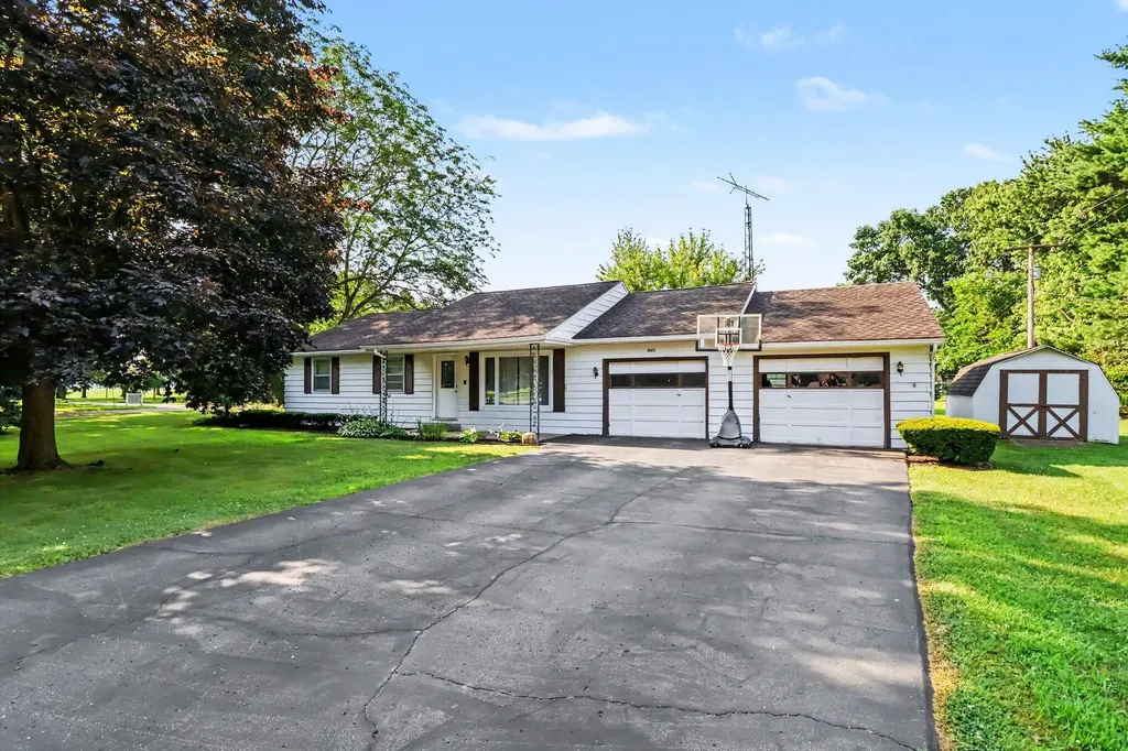 1025 Clausen Avenue Three Rivers City MI 49093