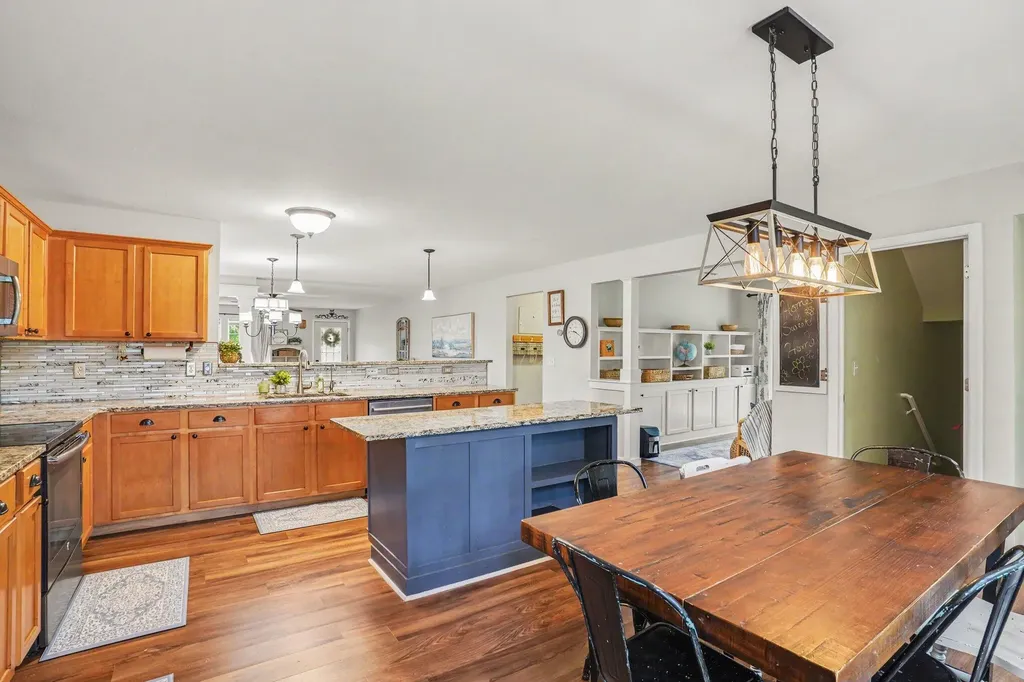 656 Cliffwood Avenue Portage City MI 49002