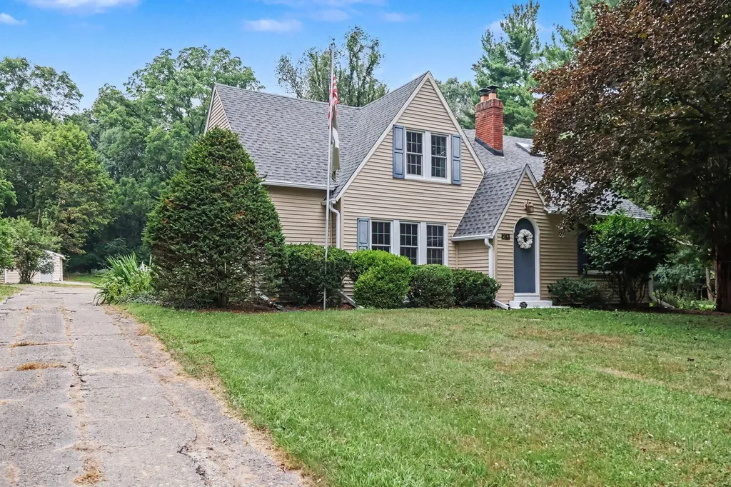 214 W Hamilton Lane Battle Creek City MI 49015