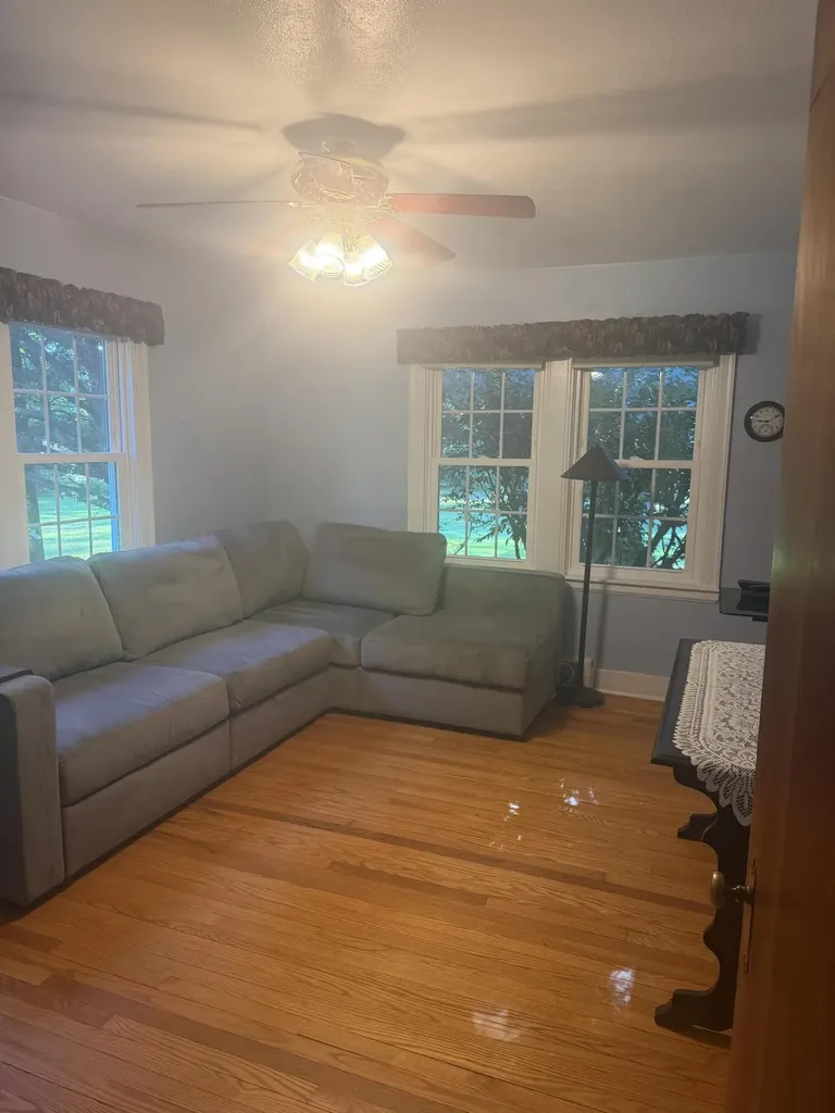 214 W Hamilton Lane Battle Creek City MI 49015