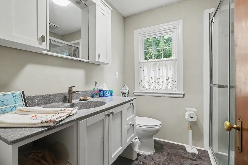 214 W Hamilton Lane Battle Creek City MI 49015