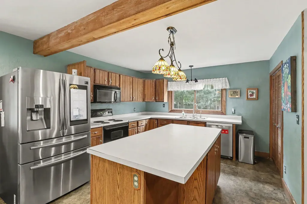214 W Hamilton Lane Battle Creek City MI 49015