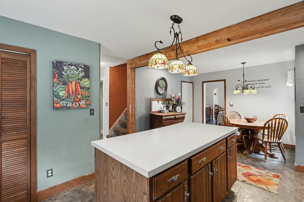 214 W Hamilton Lane Battle Creek City MI 49015