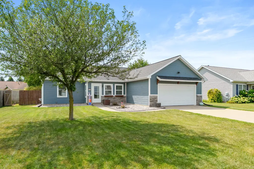 1138 Wintercherry Lane Vicksburg Village MI 49097