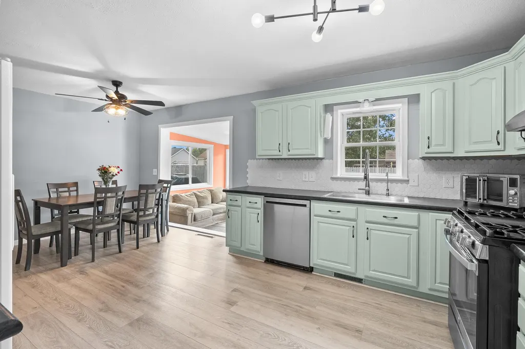 1138 Wintercherry Lane Vicksburg Village MI 49097