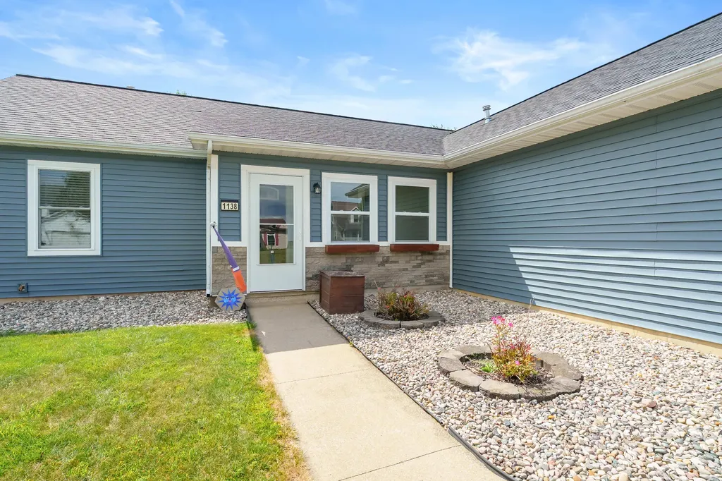 1138 Wintercherry Lane Vicksburg Village MI 49097
